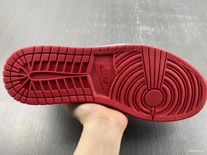 One Kick Air Chicago Retro 1 705329-600 Low Jordan 0621